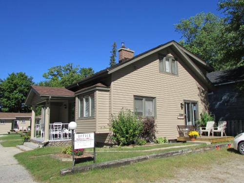 The Maples Cottages in Port Elgin