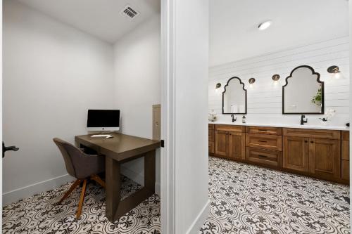 *New* Casa Azul-4B4B Upscale Oasis-Pool in San Antonio, USA