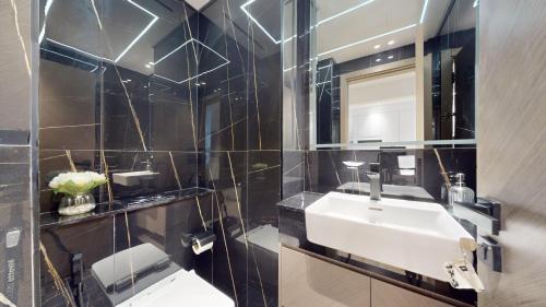 Primestay - Elegant 1BR Binghatti Heights - JVC - image 6