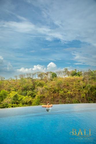 Villa Asem Kembar-Breathtaking Clifftop Luxury Honeymoon Villa!