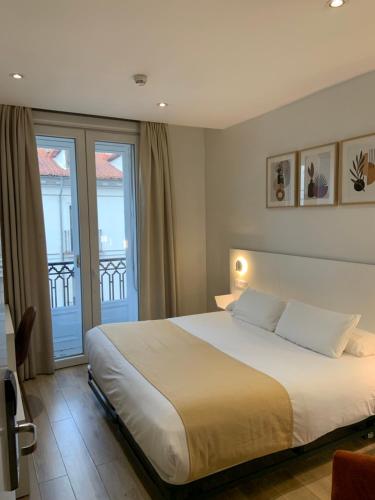 Hostal Sol Square Madrid - image 14