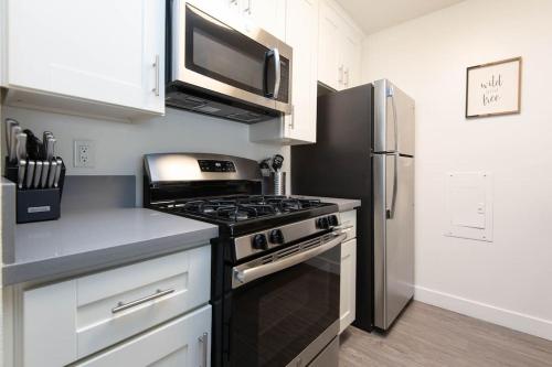 Hollywood 2Bed Apt w Rooftop pool & Panoramic View, Los Angeles (fotografie 2)