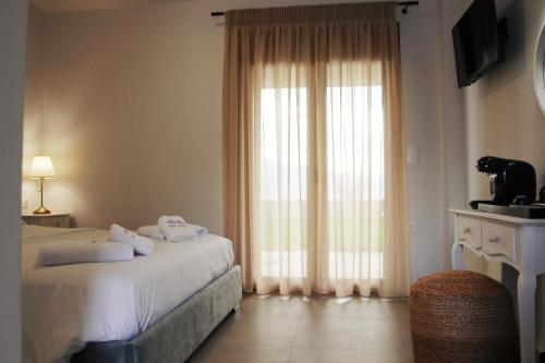 Santa Domenica Nafpaktos - Rooms and Apartments by the Sea