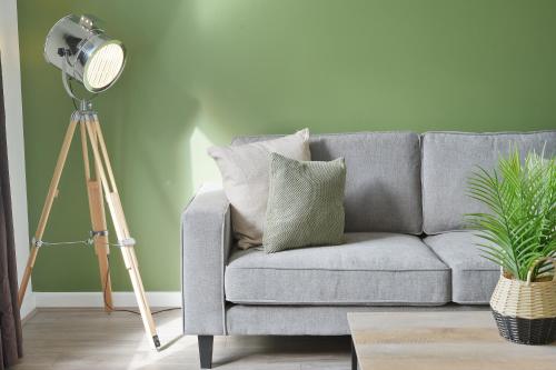 Mersey Way, Spacious 3 Bed Home, Close to Sheffield City Centre & FREE Driveway Parking - Perfect for Workers, Groups & Families - Hosted by Stay Host Save, Sheffield
