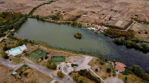 Thrassa Hotel - image 4