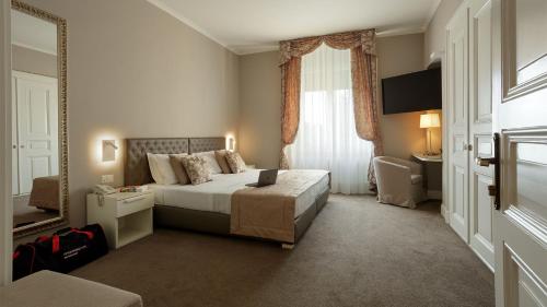 Camin Hotel Luino Room Type - Deluxe Room