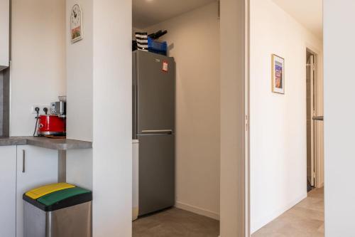 3-Br Apartment Terrace steps from Beaches in ปวงต์ ครัวเซต