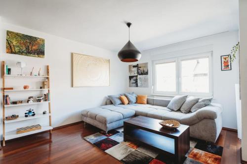 Cozy Nest in quiet neighbourhood, free parking, Lublaň