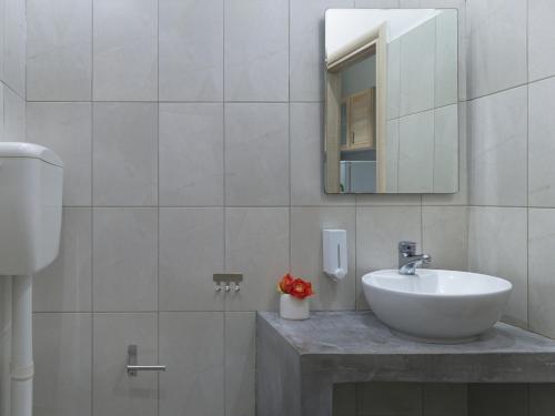 Apartment image 3