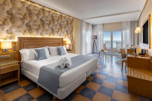 Elba Sara Beach & Golf Resort in 科斯塔德安提瓜 / 軸