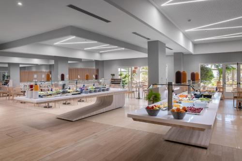 Elba Sara Beach & Golf Resort - 레스토랑