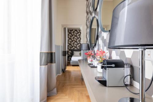 Suites Romae Rex 2