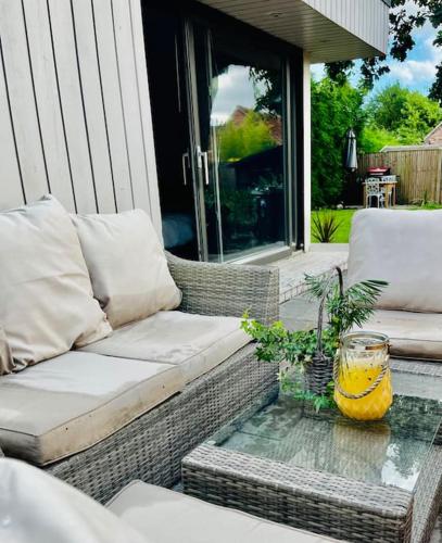 East Bridgford Summerhouse Inc Spa and Treatments in 東布里德福德