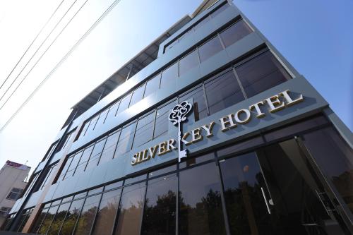 Silverkey Hotel Yelahanka