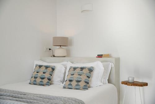 Big Blue Villa by Caldera Houses - image 14