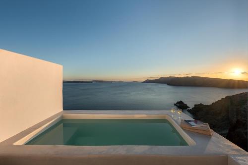 Big Blue Villa by Caldera Houses - image 5