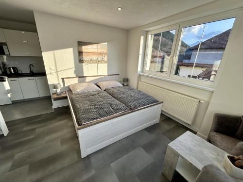 Apartment with Mountain View