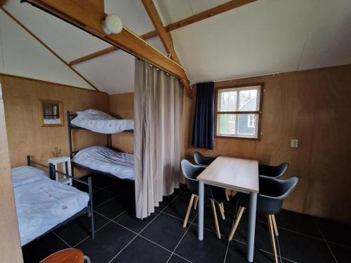  Blokhut camping De Zilveren Maan in De Valom