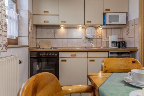 Apartment with Terrace image 4