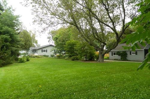 Heaven on Huycks Bay in Niles Corners (ON)