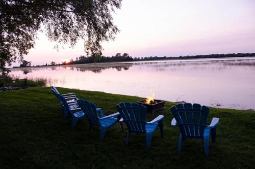 Heaven on Huycks Bay in Niles Corners (ON)