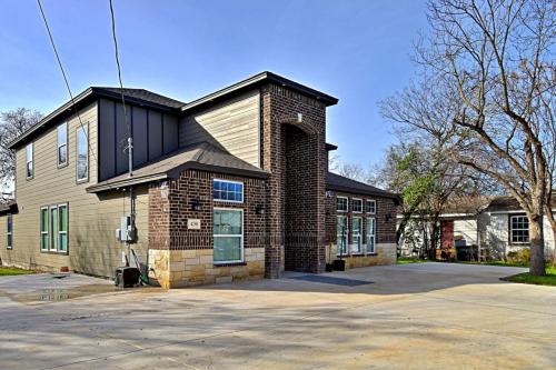 Stunning 6 Bedroom Near Downtown in San Antonio, USA