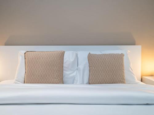 LUXFolio Retreats - Stylish Haven - main image