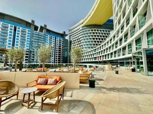 Seven Palm Studio with Rooftop Infinity Pool - image 12