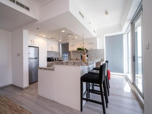 2 Bedroom Delight in The Greens Dubai - image 10