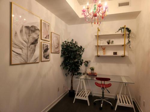 Chic 1BDR Loft with Office Space-Heart of Toronto, Toronto (Foto 4)
