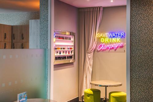 Spa, Guildford Harbour Hotel in Guildford