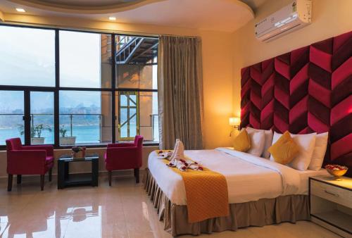 2 double beds