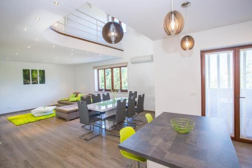 Three bedroom apartment Milohanic IV – khách sạn tại Borik