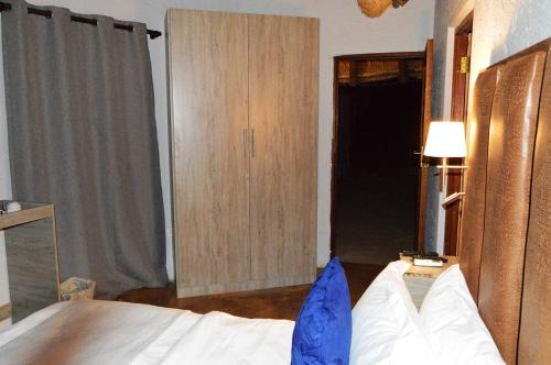 1 double bed