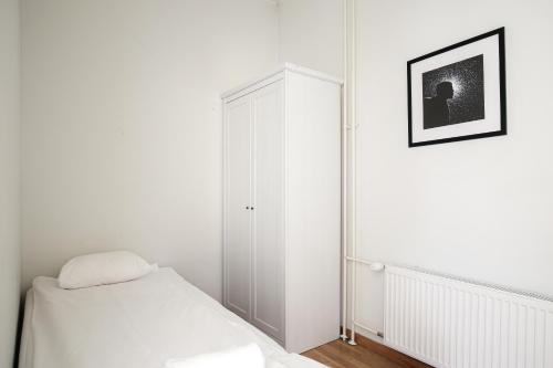 Kotimaailma Apartments Kamppi - 2BR in the city center with key code, Helsinki (photo 7)