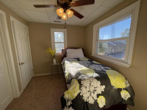 5 Bedroom on Lake of the Ozarks - image 4