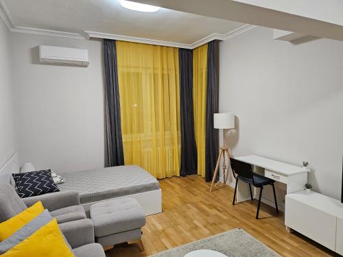 Spacious Aristocratic Apt. with a Colourful View, Sofia (photo 8)
