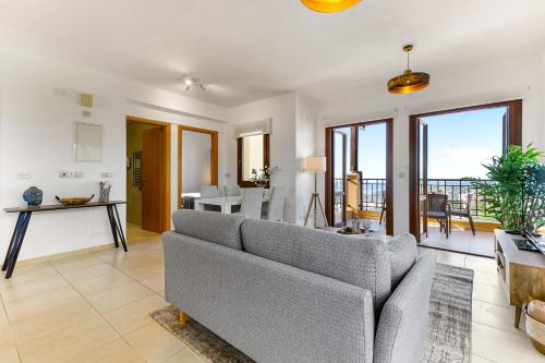 1 bedroom Apartment Pyrgos with beautiful sea and sunset views, Aphrodite Hills Resort