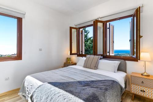 1 bedroom Apartment Pyrgos with beautiful sea and sunset views, Aphrodite Hills Resort