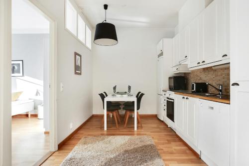 Kotimaailma Apartments Kamppi - 2BR for 4 persons, Helsinki (zdjęcie 8)