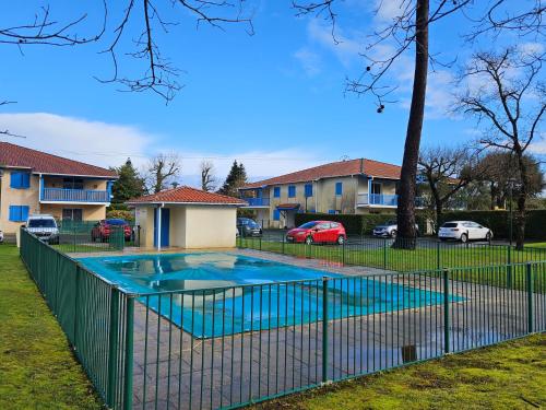 Appartement résidence Esquirot avec piscine Soustons centre - Location saisonnière - Soustons