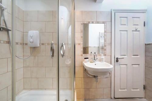 New Soho Loft - Apt 3 by Indigo Flats - image 4