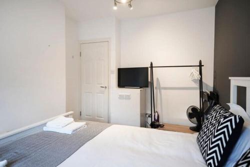 New Soho Loft - Apt 3 by Indigo Flats - main image