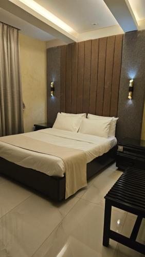 Grik Hotel - Entebbe