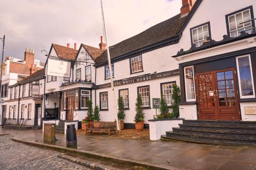 White Horse Hotel - image 2
