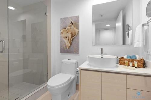 Upper studio with Balcony - Pool - Gym in Hallandale Beach, USA