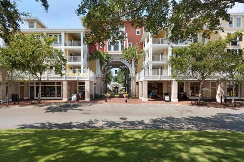 Three-Bedroom Apartment image 9