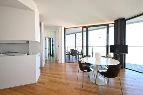 Two-Bedroom Apartment with Terrace room in Torre Aquileia Apartments