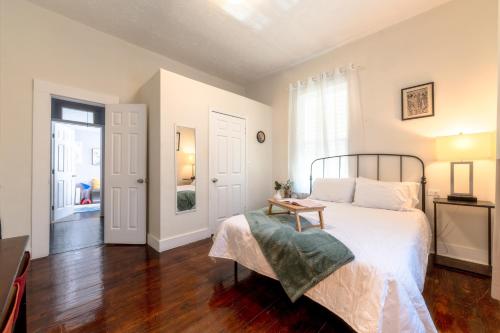 Galveston Victorian Walk to the Strand and Beach - main image