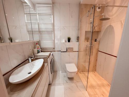 Z ogródkiem i widokiem na las Z ogródkiem i widokiem na las